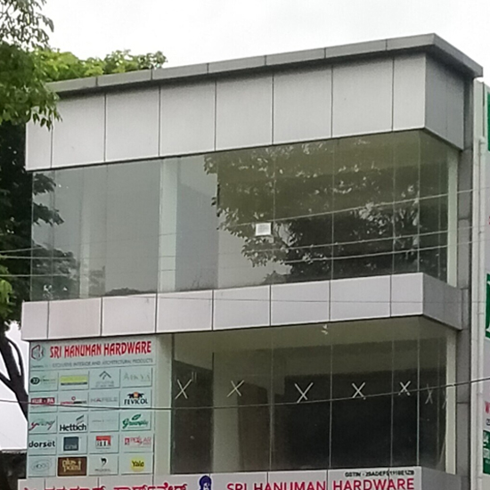 showroom exterior display