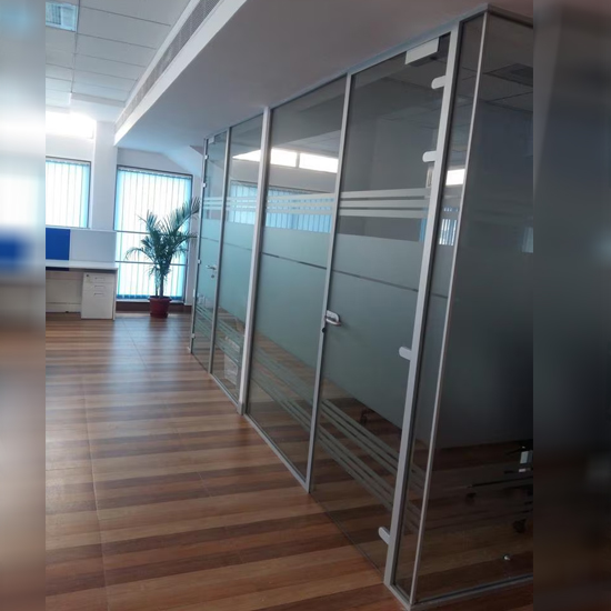 Office meeting room partition